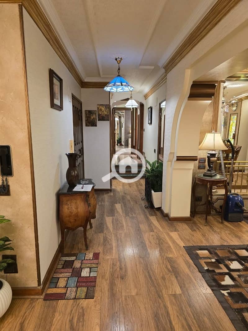 21 53ade824-a56b-4bca-bbba-6db5fbdd7f83. jpeg