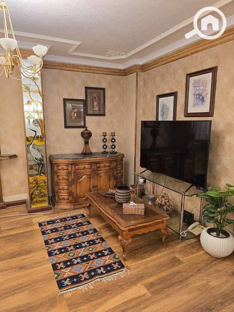 32 cb7701bf-ff7d-4d23-bba7-053df20e87a6. jpeg