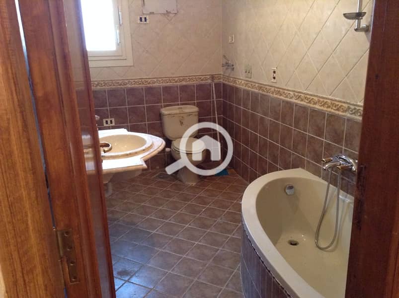 8 588d1b7d-a4da-4ea2-9d59-802f0356aa8e. jpeg