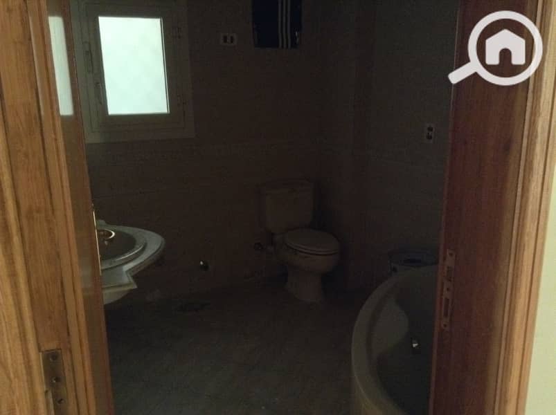 9 0efc29b1-84c5-4e68-9e17-c2bd7cd11612. jpeg