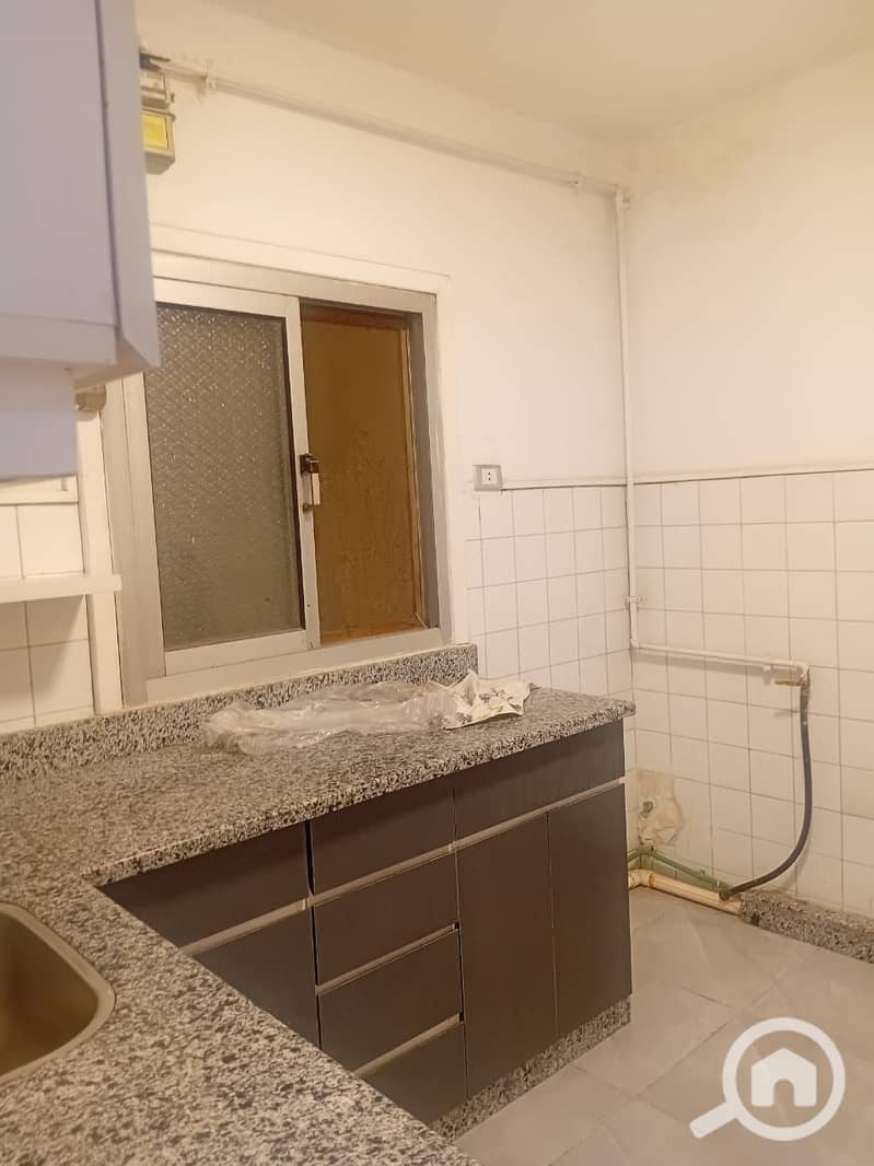 6 9098e4ee-f1c3-43de-a176-7ce9129afc84. jpeg