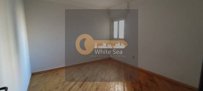 شقة 3 غرف نوم للايجار في لوران، الإسكندرية - 5671a366-4cd9-4ac9-b445-05540eff5a60. jpg