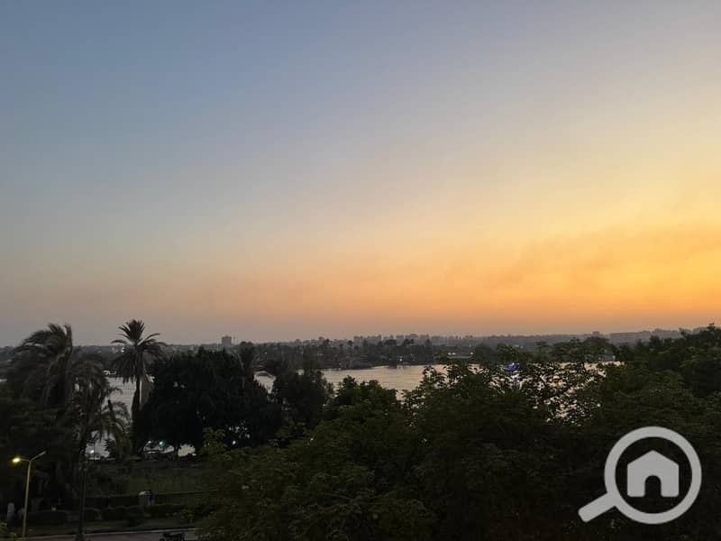 4 0e24ba8d-ae80-49db-9467-dcfa7918adad. jpeg