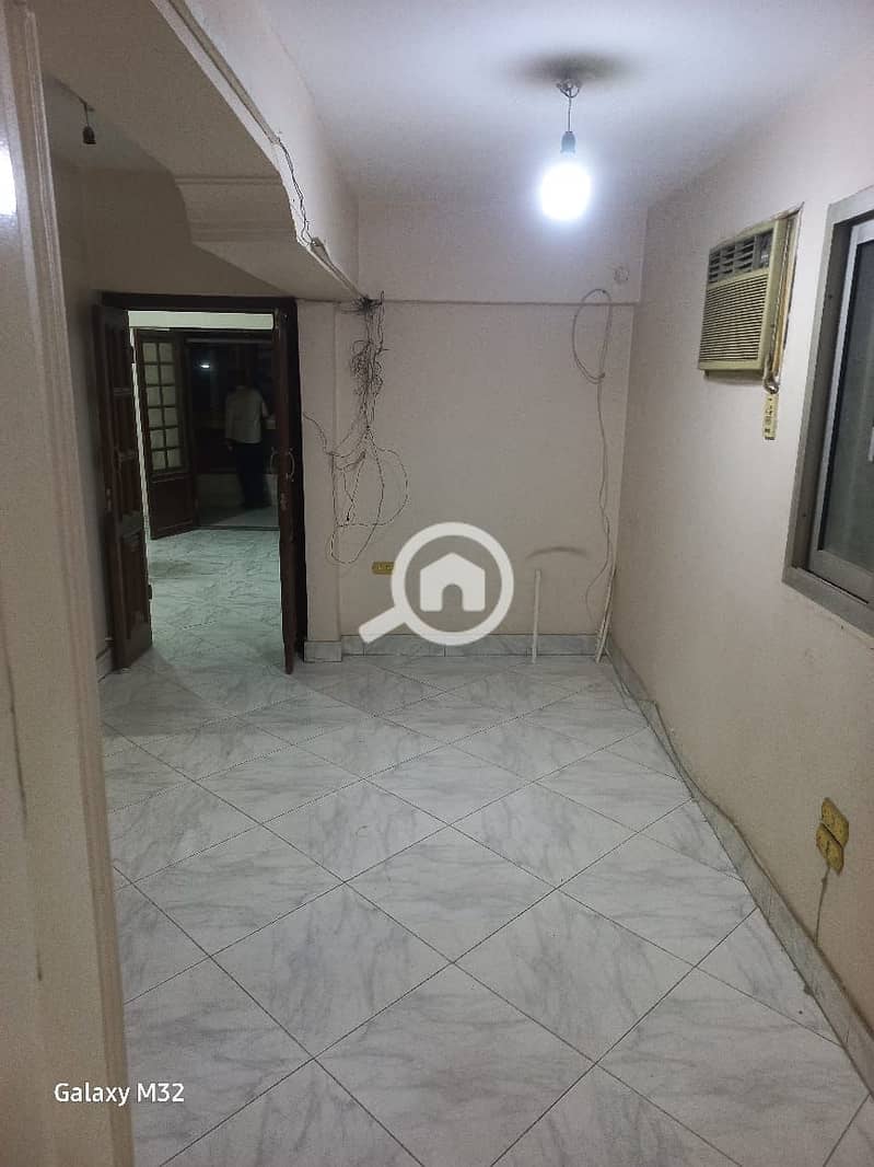 4 b30ef8d1-4332-4df2-9811-dc51e4ce8a0a. jpeg