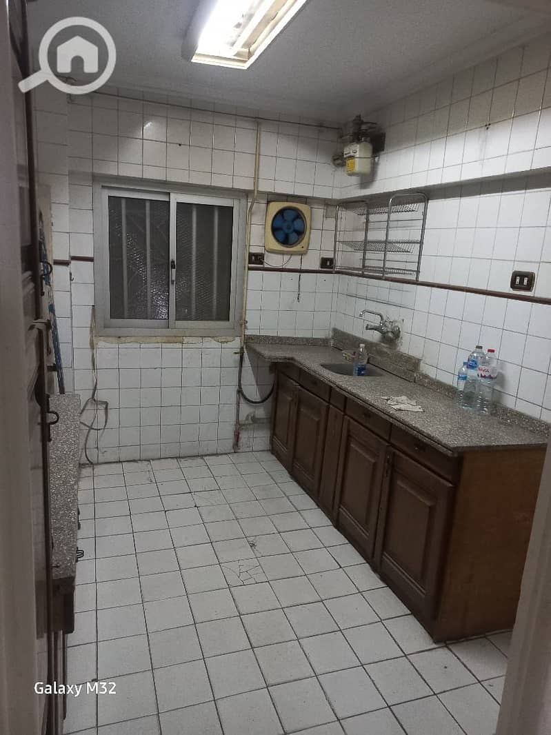 6 7f9c7f4a-ce0a-4d42-b47e-61e61f3b573d. jpeg