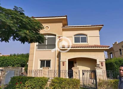 4 Bedroom Villa for Sale in New Cairo, Cairo - dc8410d8-f413-4062-ac68-3e405cdfba22. jpg