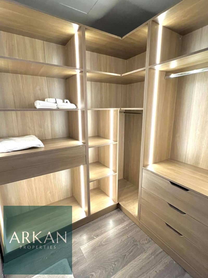 7 0f83f51b-41c4-4975-a5e2-df769e6de11a. jpg