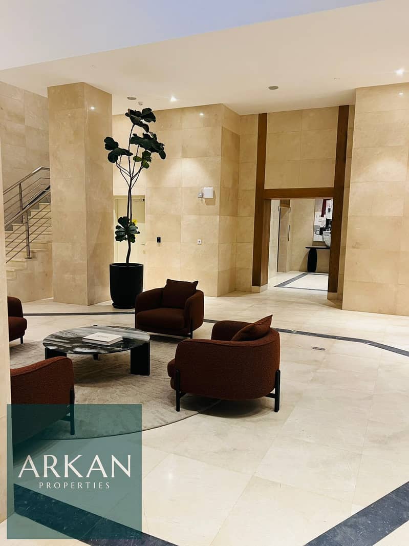 14 e01ae560-41dd-4d7a-b598-c112ac9bb739. jpg