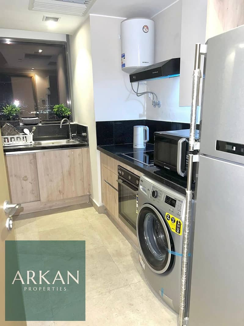 16 fd82e8ea-9ef1-48f9-9b03-dc5d25ab7498. jpg