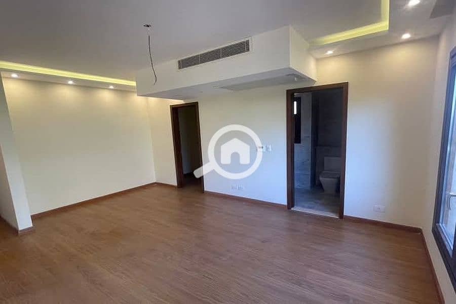 5 FB_IMG_1740050613955_900x600. jpg