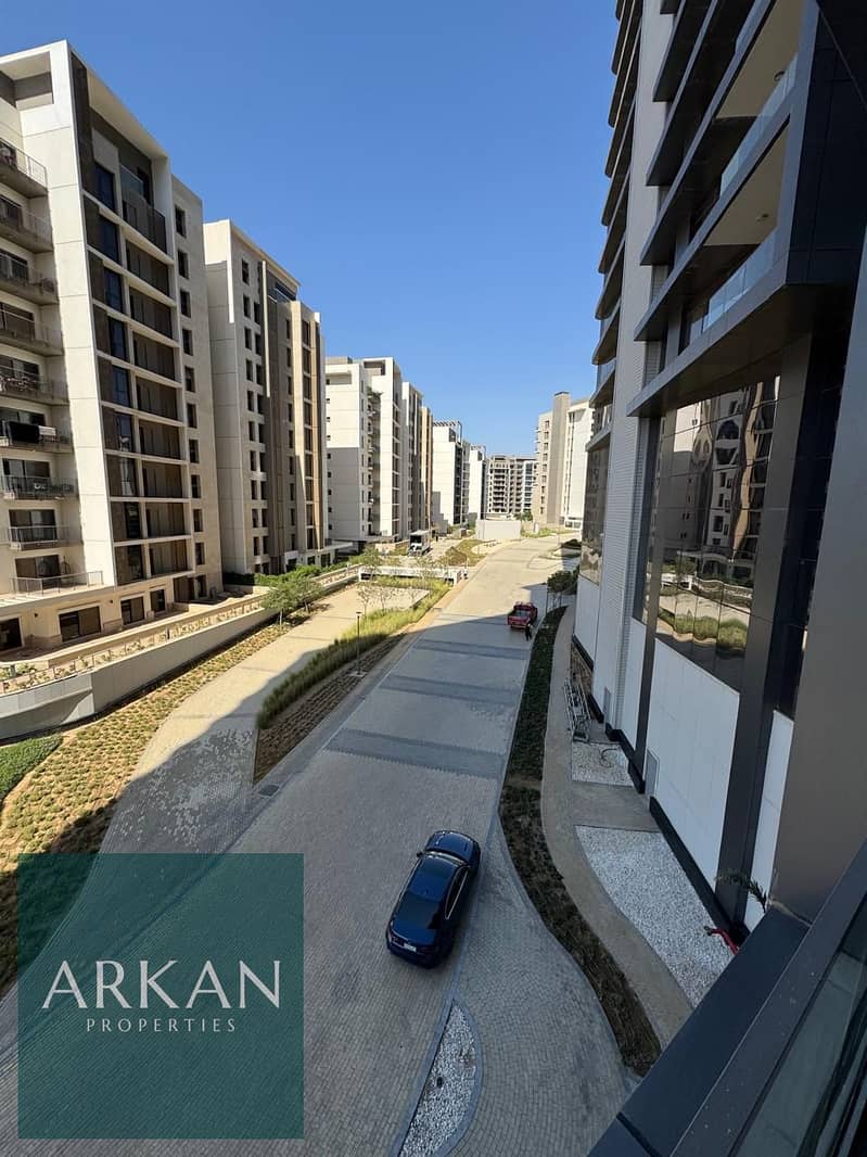 2 6f5457d9-231c-4cfb-bfb2-ad419799ab95. jpg