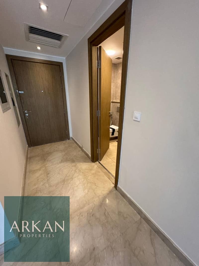 5 86ed3200-4b72-4e8b-9f34-bdeac28aa2dc. jpg