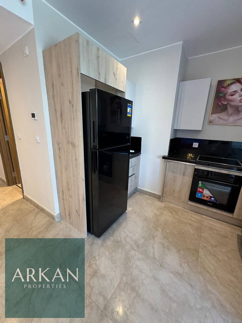 14 f6545768-ff15-4ba4-a1e1-b5e257dd661d. jpg