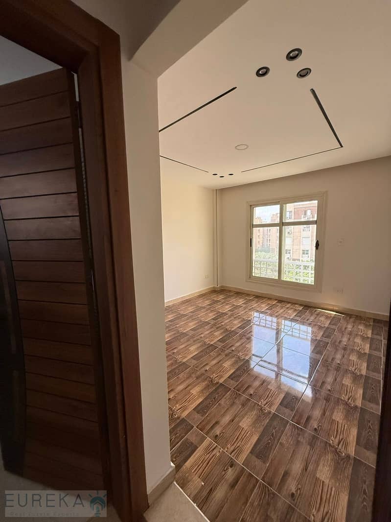 8 550078192_1535896870882147_2371505441379245801_n. jpg