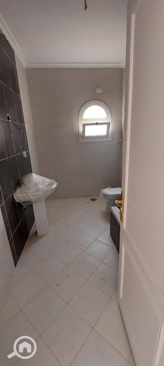 8 5ada9c77-7439-4bf1-8028-26848c27ffdf. jpeg