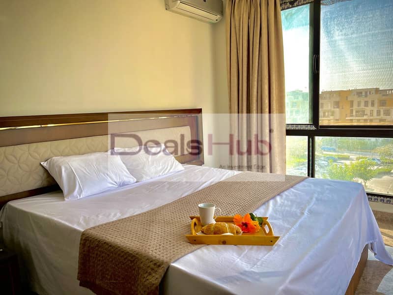 12 956d2579-f4d3-461b-93a4-751fe9a28b32. jpg