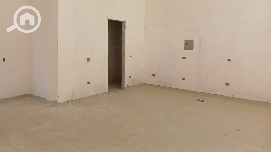 14 WhatsApp Image 2025-10-21 at 11.53. 01_e7e1a5d8. jpg