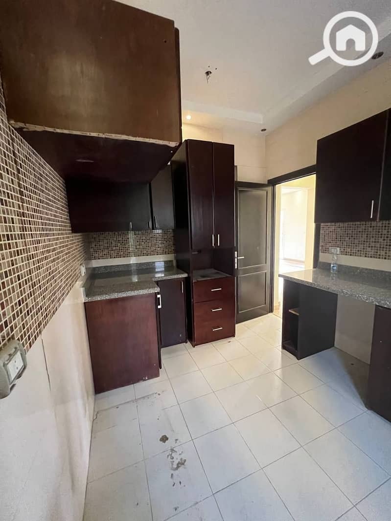 6 427800fc-eac9-42c6-b939-b00042430080 (1). jpg