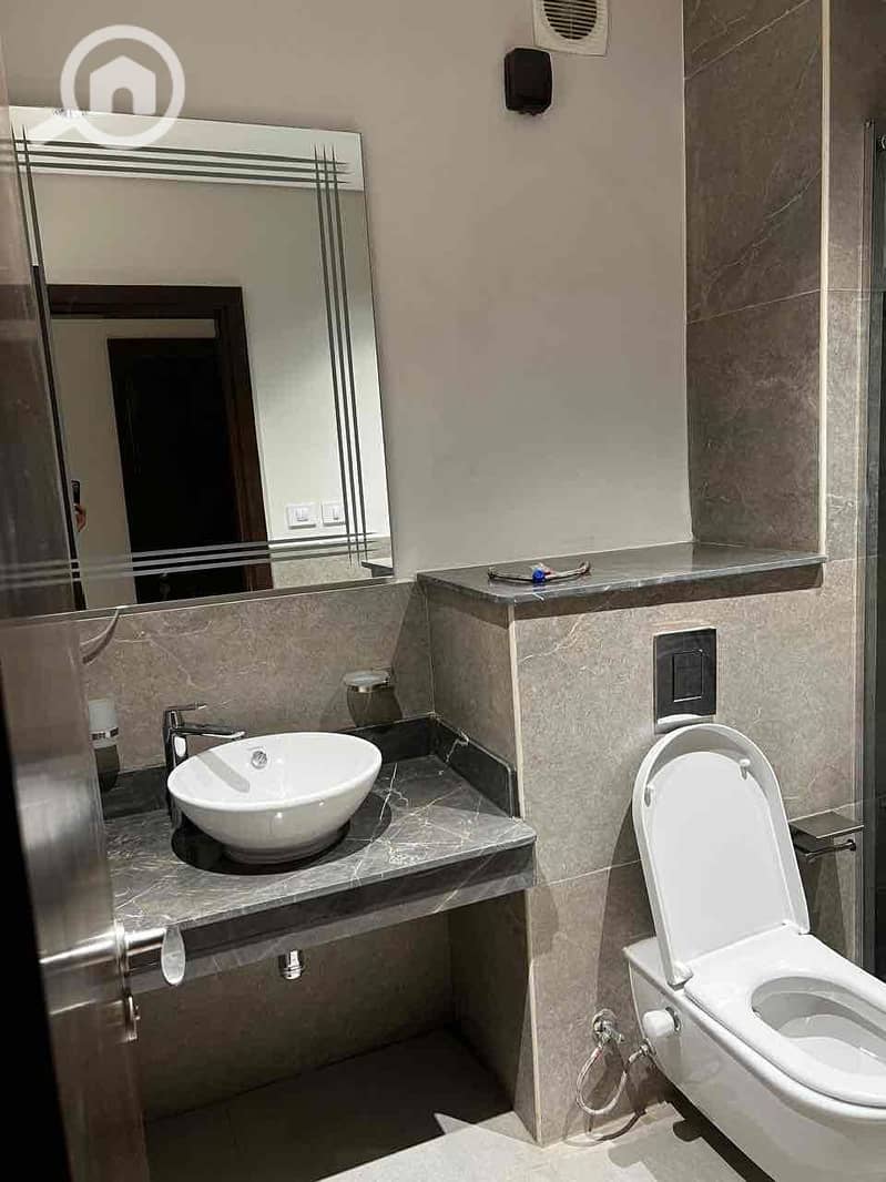 15 3c68c64f-d3f3-4cb6-bc43-d5368e0d4a6f. jpg