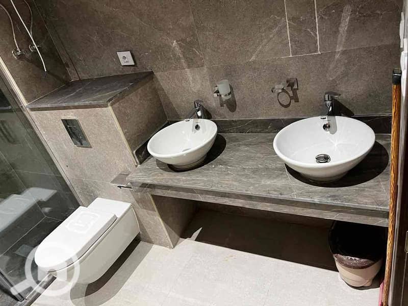 16 19c78938-9f13-4d57-aa63-21da92ccad62. jpg