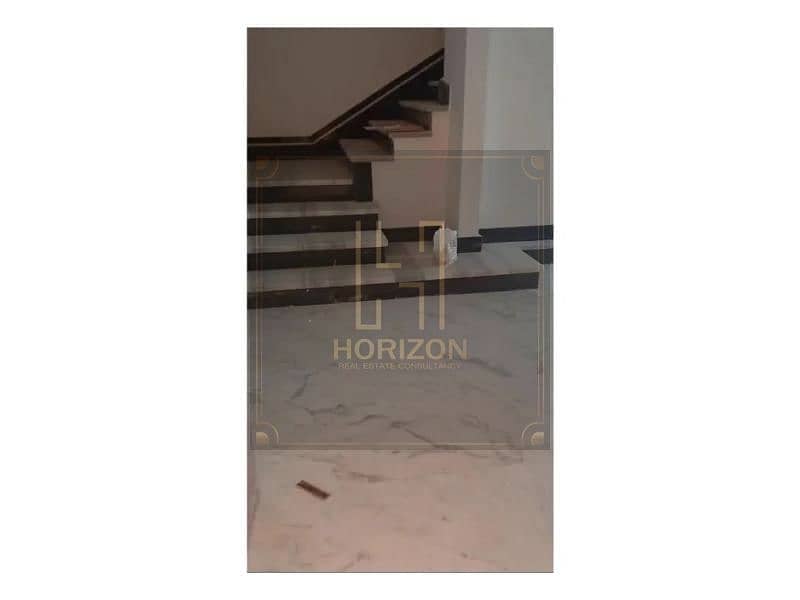 5 8171765-374e6o. jpg