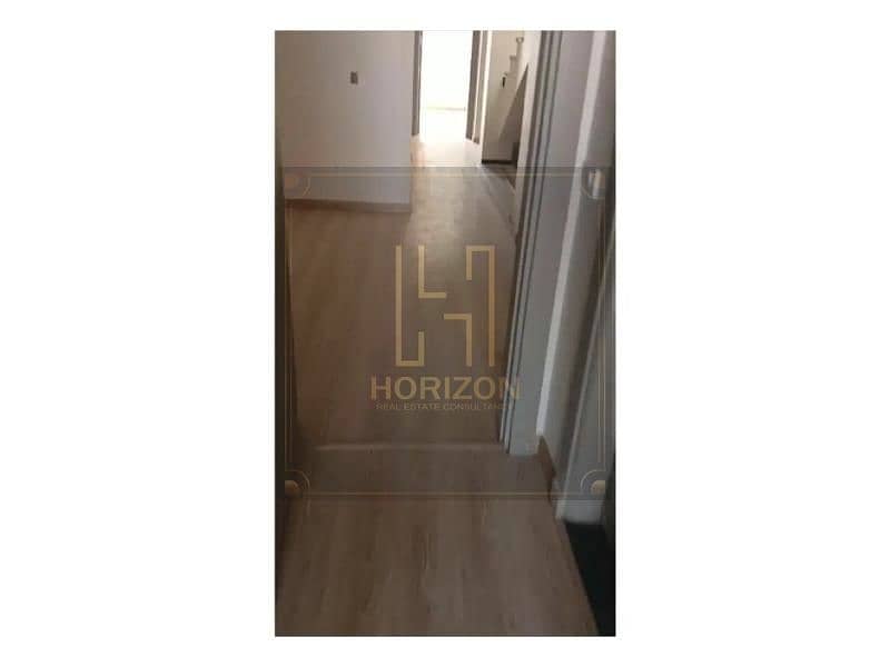 10 8171765-bc381o. jpg