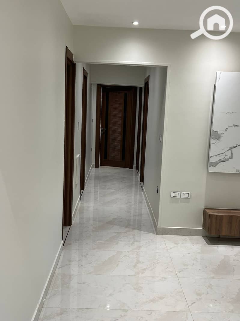 4 WhatsApp Image 2025-10-20 at 20.00. 44_91429831. jpg