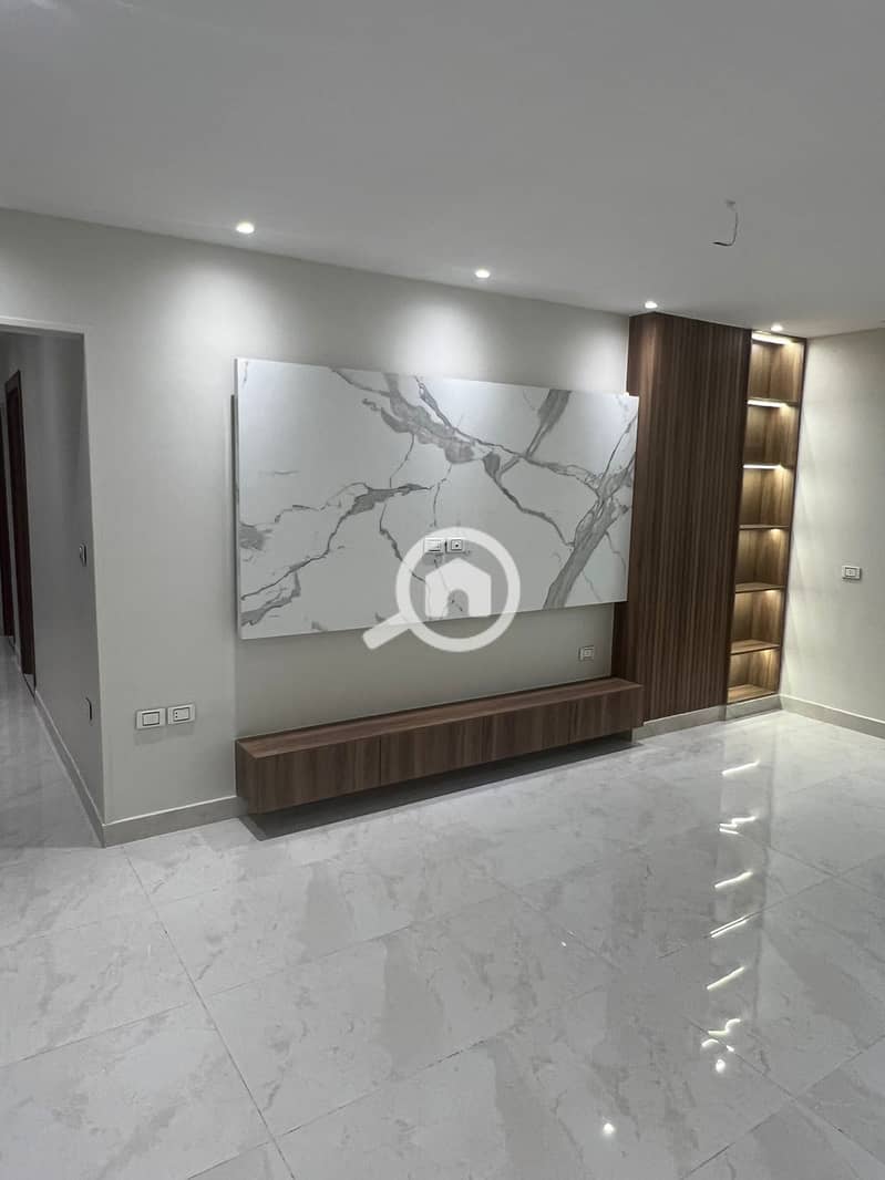 8 WhatsApp Image 2025-10-20 at 20.00. 45_329da897. jpg