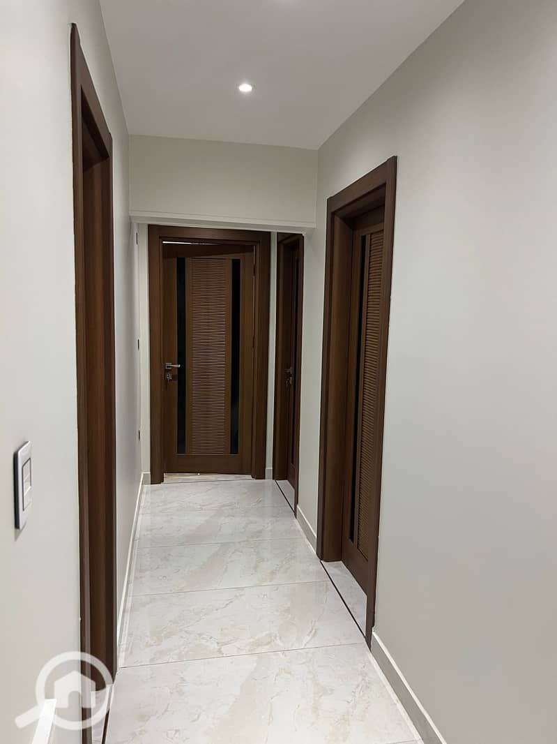 11 WhatsApp Image 2025-10-20 at 20.00. 58_4eb92ee7. jpg