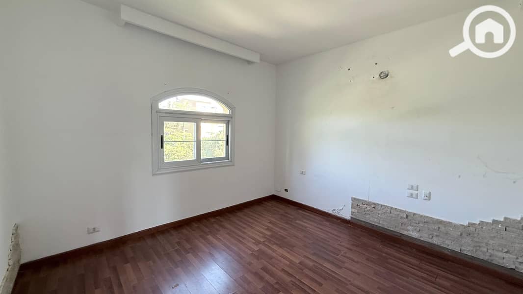 13 406dc88f-4c79-4d4f-b072-b05c4a2a8f89. jpg