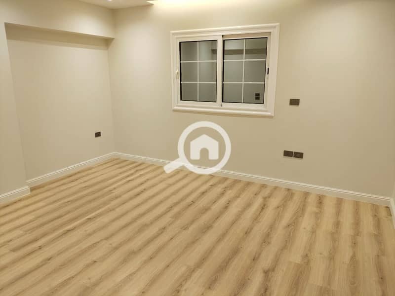 4 WhatsApp Image 2025-11-02 at 11.00. 31_02996799. jpg