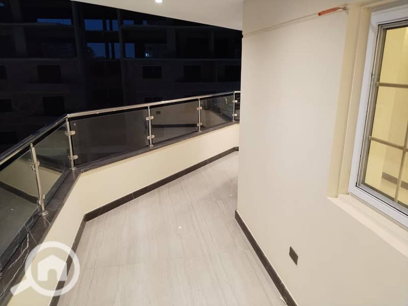 12 WhatsApp Image 2025-11-02 at 11.00. 33_9d9ad6fd. jpg