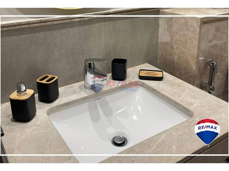 9 a9767803-ecfb-49b8-91ff-94fc9b66dcfb. jpg