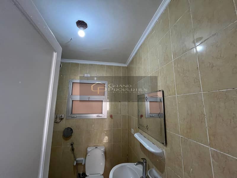 8 fbddba9a-e429-446a-8303-1f150a581377. jpg