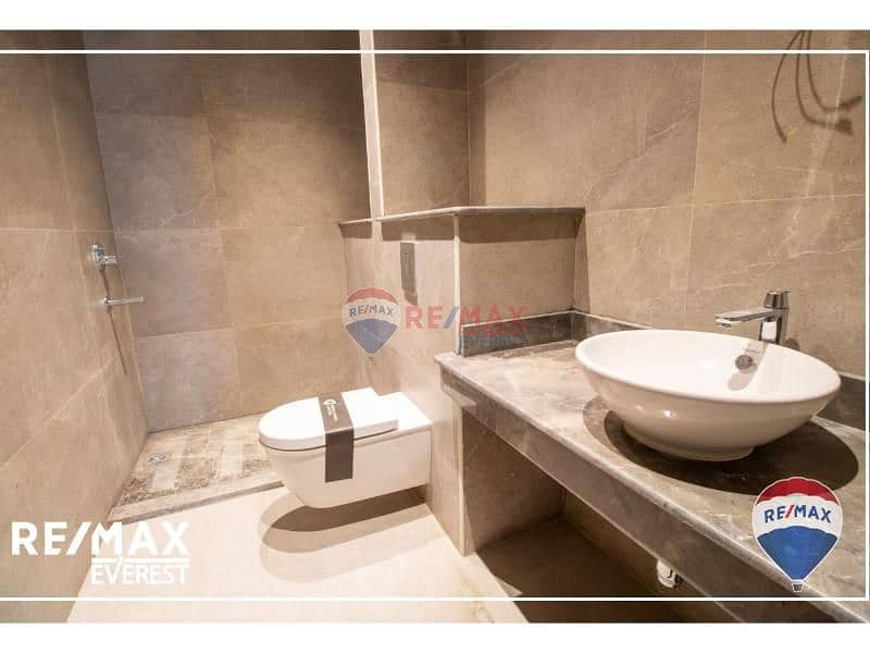 10 42172c94-6877-42db-8cde-d46af3d58a59. jpg