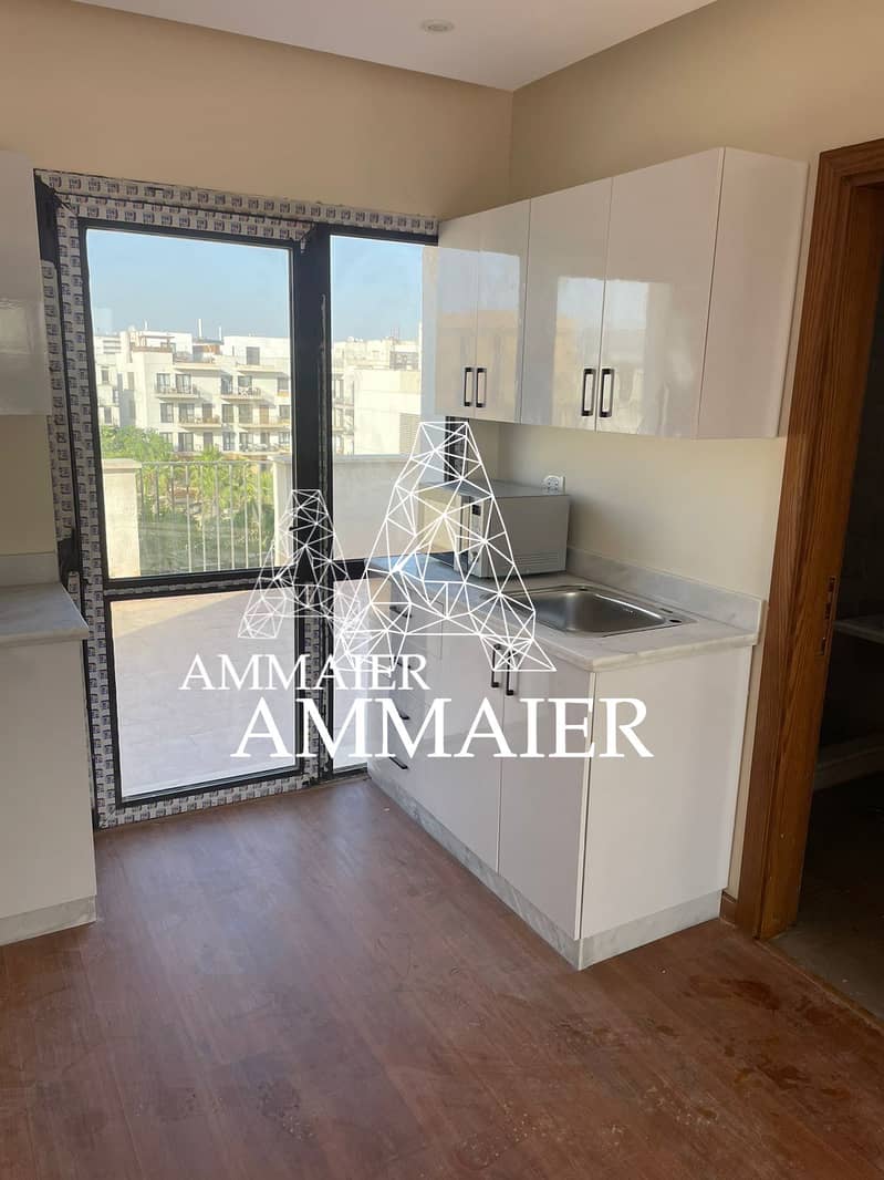 12 355cead6-f397-4e66-a79a-a3e724f7bc31. jpg