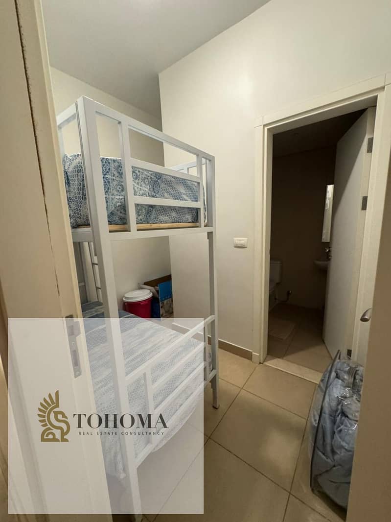 4 548e5a13-af17-43a1-80fc-a6529c7ed237. jpg