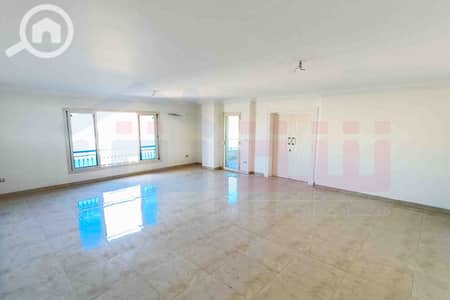 5 Bedroom Flat for Sale in Smoha, Alexandria - IMG-20251116-WA0059. jpg