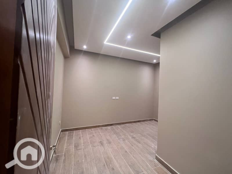 21 WhatsApp Image 2025-11-19 at 10.55. 13 AM (2). jpeg