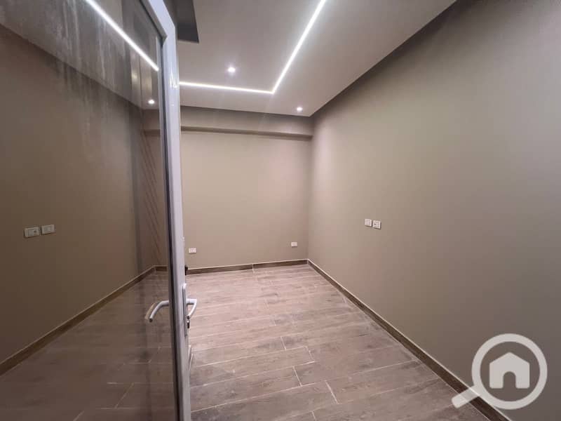 22 WhatsApp Image 2025-11-19 at 10.55. 13 AM. jpeg