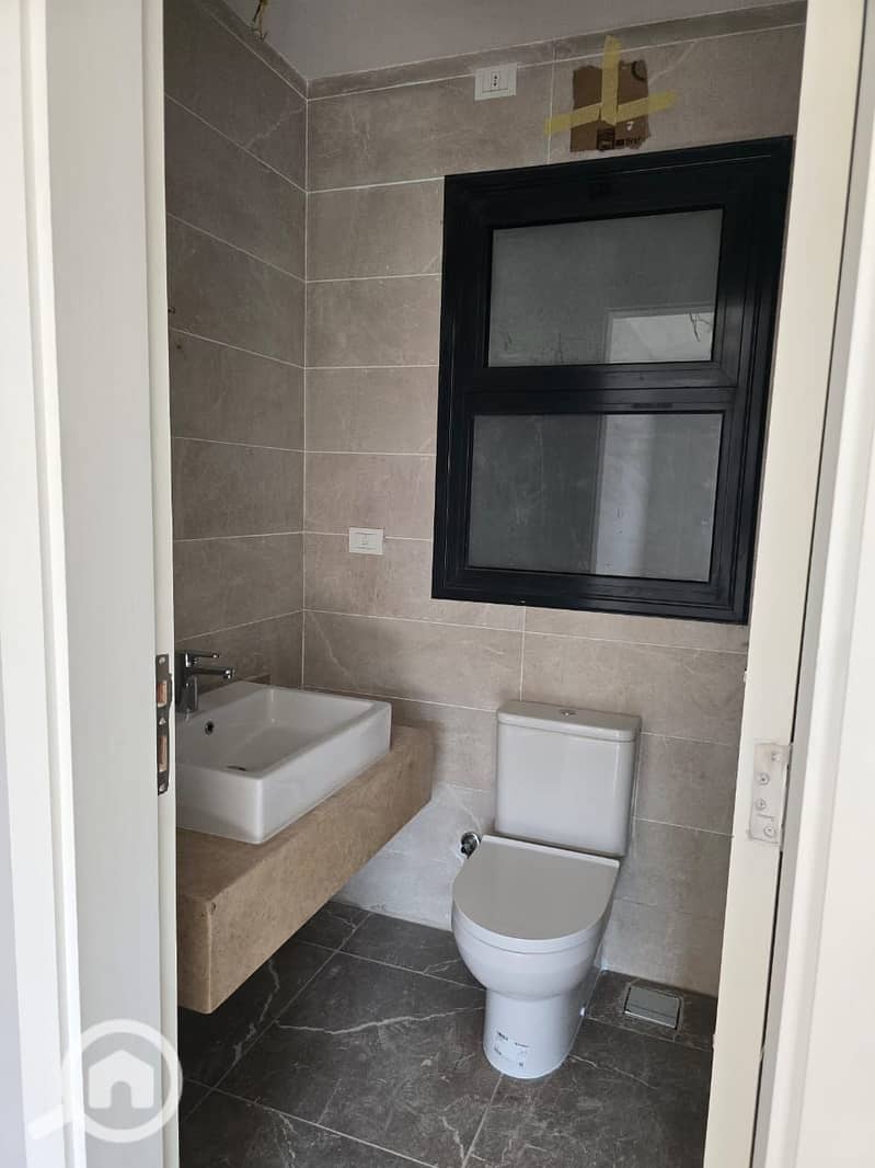 4 WhatsApp Image 2025-11-18 at 5.39. 12 PM. jpeg