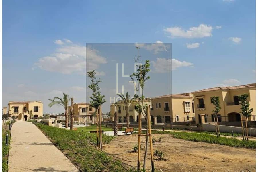 7 8233621-8bb53o. jpg