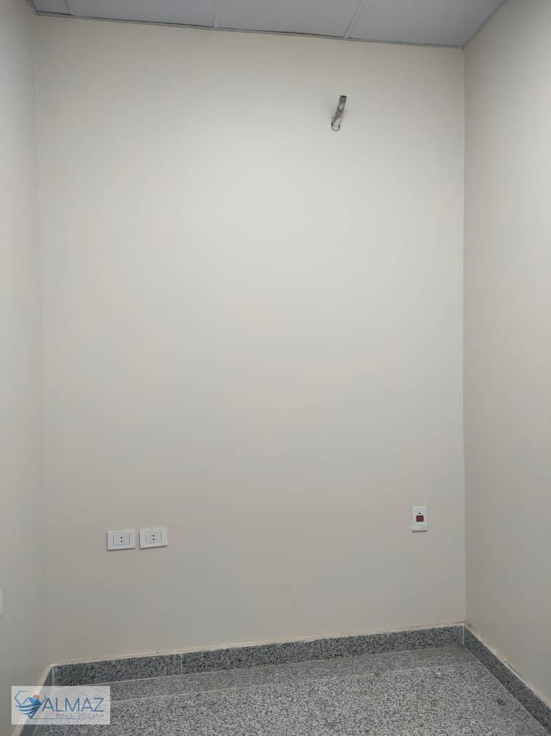 4 WhatsApp Image 2025-11-19 at 11.55. 11 AM. jpeg