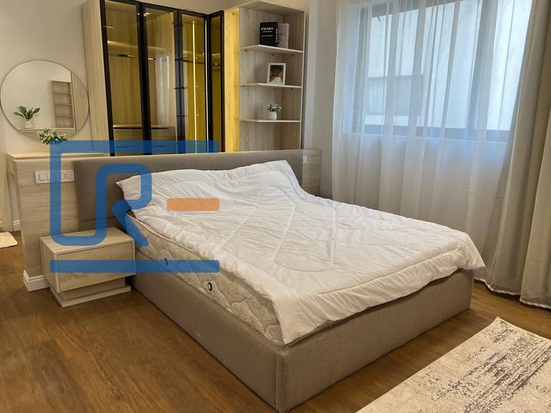 9 06de5940-1d7b-44a4-aae8-e5835c4a37e4. jpg