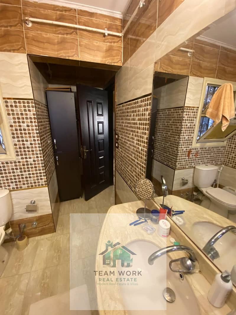 12 90efe66f-d0ff-49e6-ae03-135a13d59b15. jpg