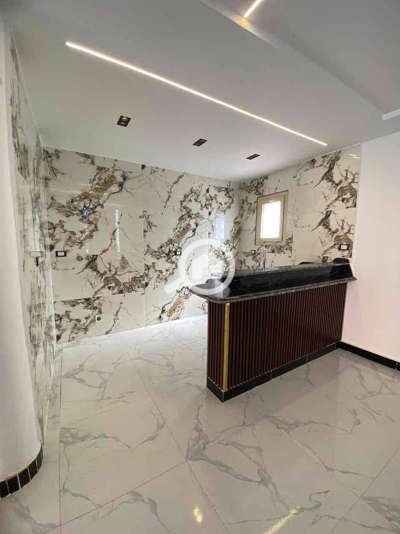 3 9e86f321-a36b-4441-babf-b77981878665. jpg