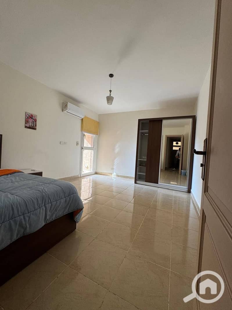 6 584496705_1555602015517108_8809938985762307848_n. jpg