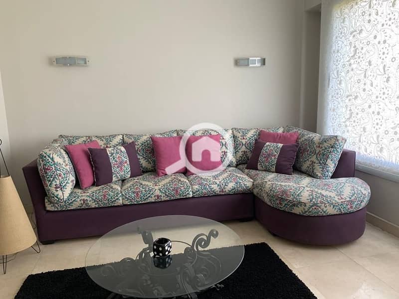 4 65f379c4-8cbb-45eb-94d5-08988d882d29. jpg