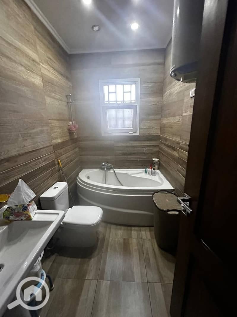 WhatsApp Image 2025-11-18 at 14.41. 48_9cfe87b0. jpg