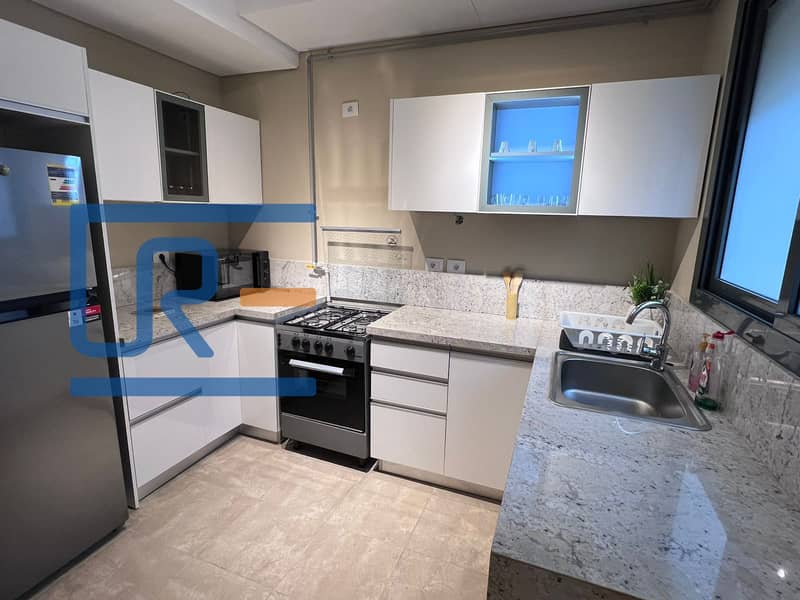 4 12b537f7-64af-4380-9b72-3987ac3d7fde. jpg